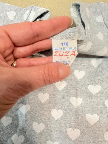 Srdiečkové šaty, 110
