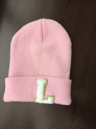 Čiapka s písmenom "l", 92