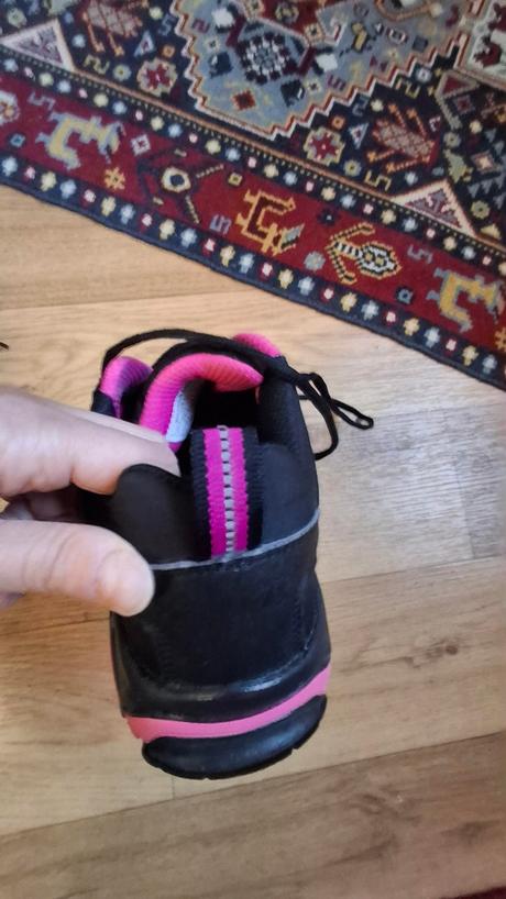 Dámske športové tenisky, 37