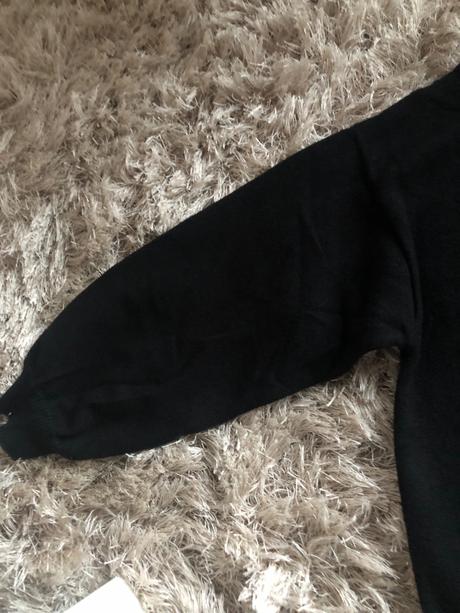 Čierny sveter, reserved,152