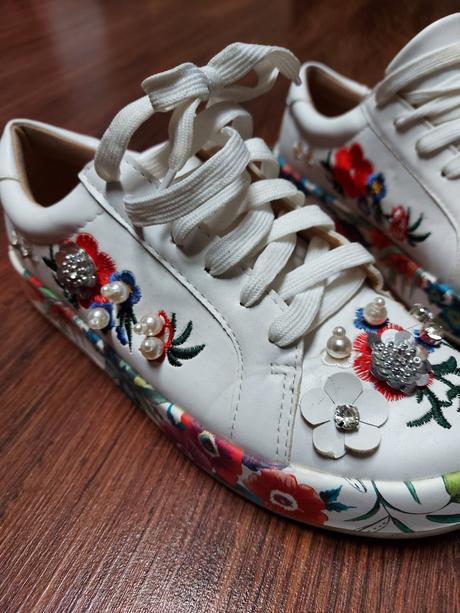 Kvetove tenisky c.36, 36