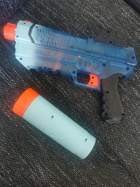 Zbran nerf fortnite, 