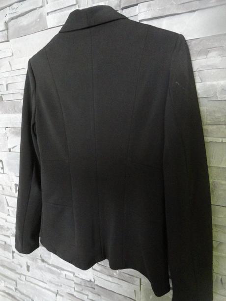 Elegantné čierne sako, m