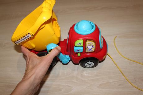 Interaktivne vyklapacie auto,