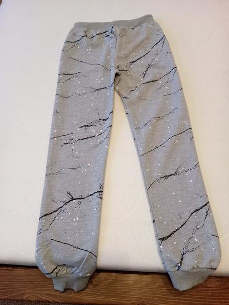 Nové tepláky, bez visačky, veľ. 158, hugo boss,158