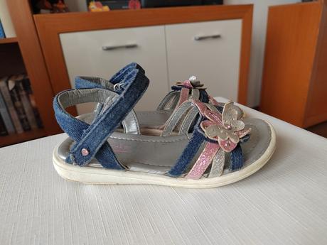 Sandále - trblietkavé s motýľmi v.28, deichmann,28