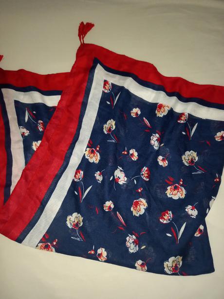 Šatka na krk, orsay