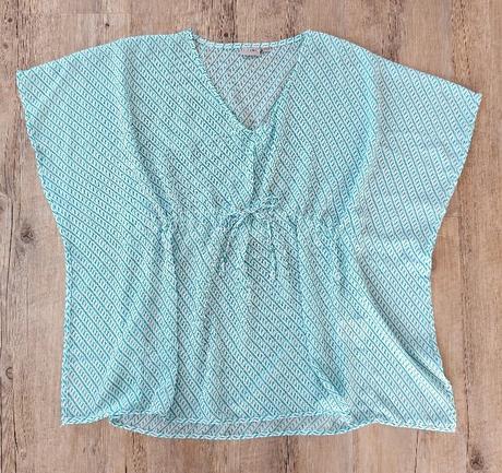 Vzorované pončo na pláž, 38