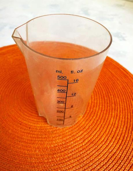 Odmerka 500 ml s lievikom,