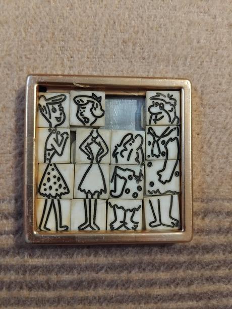 Posuvne retro puzzle, 