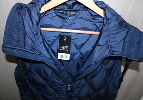 Tmavo-modrá vesta č.s, s