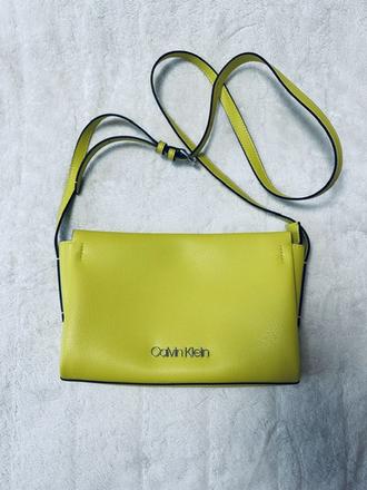 Limetková kabelka na rameno zn. calvin klein, calvin klein