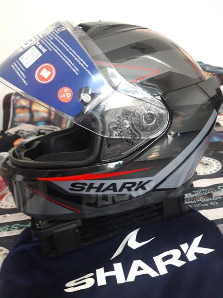 Predám 2x prilbu shark d- skwal 3 úplne nové, 