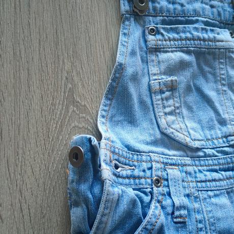 Krásne dievčenské riflové kraťasky na traky, 3 r., 98