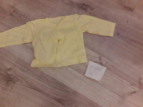 Tenký žltý svetrík, 68