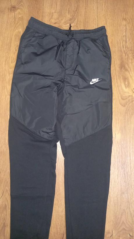 Cierne teplaky, nike,158