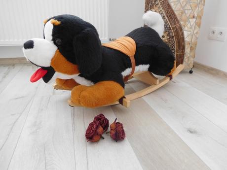 Hojdacie kresielko psík berny,