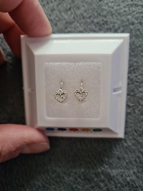 Cutie dievcenske nausnice pre novorodenca, 