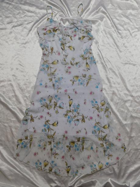 Pekne romanticke šaty, 38