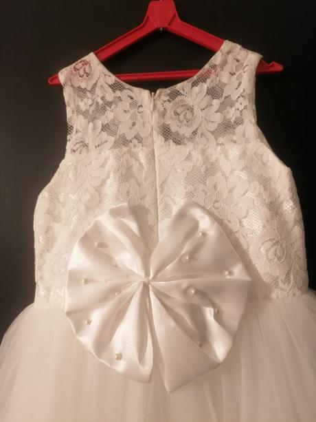 Šaty na 1.sv prijímanie, 146