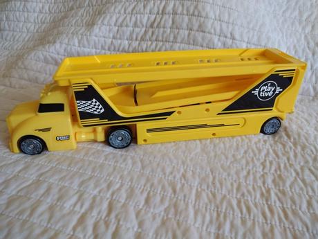 Ťahač s návesom a autíčkami, 