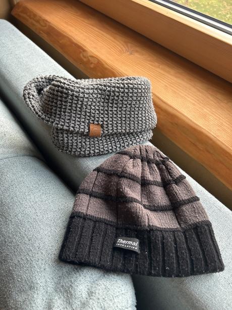 Zimná bunda,čiapka a vlnený nákrčník, sinsay,140