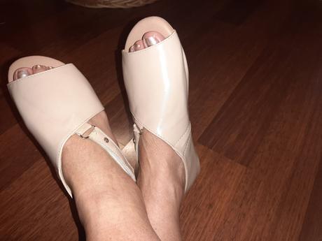 Béžové topánky., 36