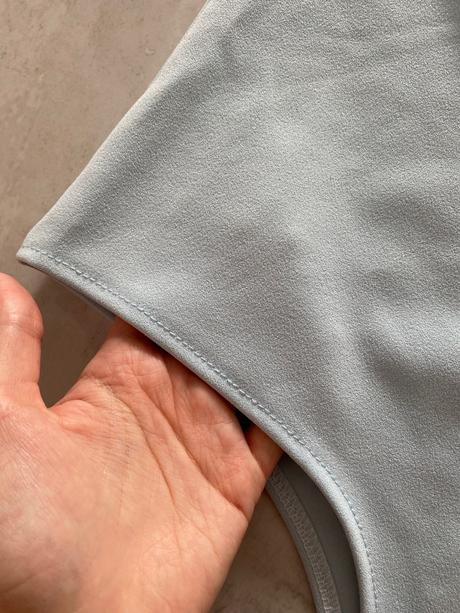 Body cez ramená, 36