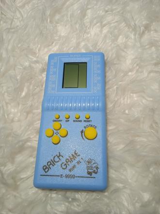 Elektronická hra tetris retro, 