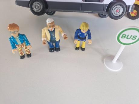 Autobus požiarnik sam, 