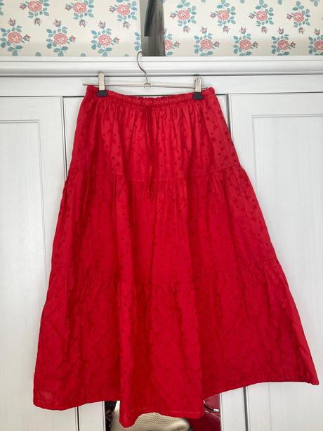 Krásna madeirová sukňa, 140