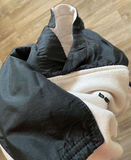 Krásna bekkin mikinka ako nová, 110