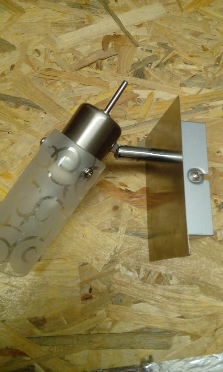 Mensia nastenna lampa, 