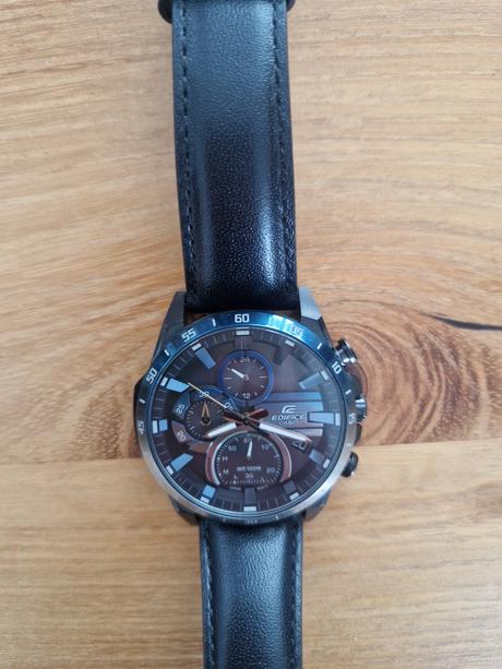 Solarne hodinky casio edifice, casio