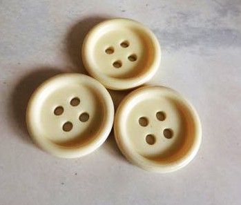 Veľké biele gombíky 3 ks,