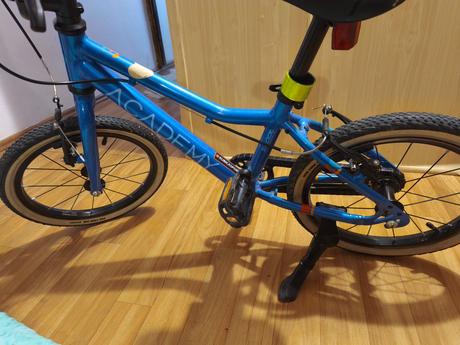 Chlapcensky bicykel academy 3, 16