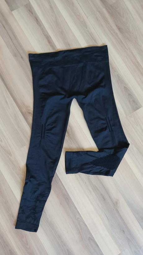 Čierne legíny, crivit,s