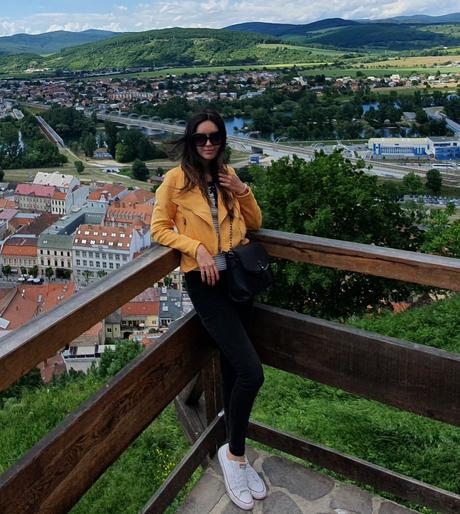 Zlta prechodna bunda, gate,34