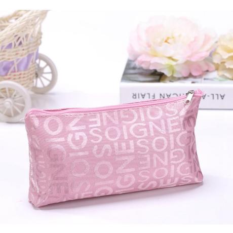 Kozmetická taštička 6 farieb,