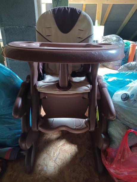 Jedálenská stolička, caretero