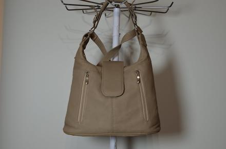 Kožená kabelka, 