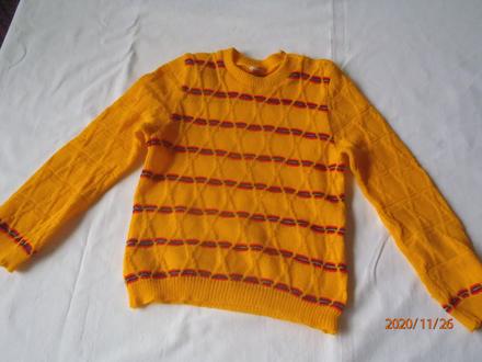 Žlté tričko s prúžkami, 86