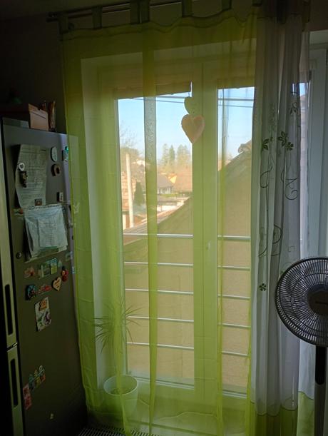 Závesy 2 kusy+ zaclonka na kuchynske okno, 