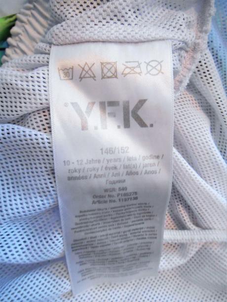 Kraťasy/plavky yfk na 10-12 rokov, 146