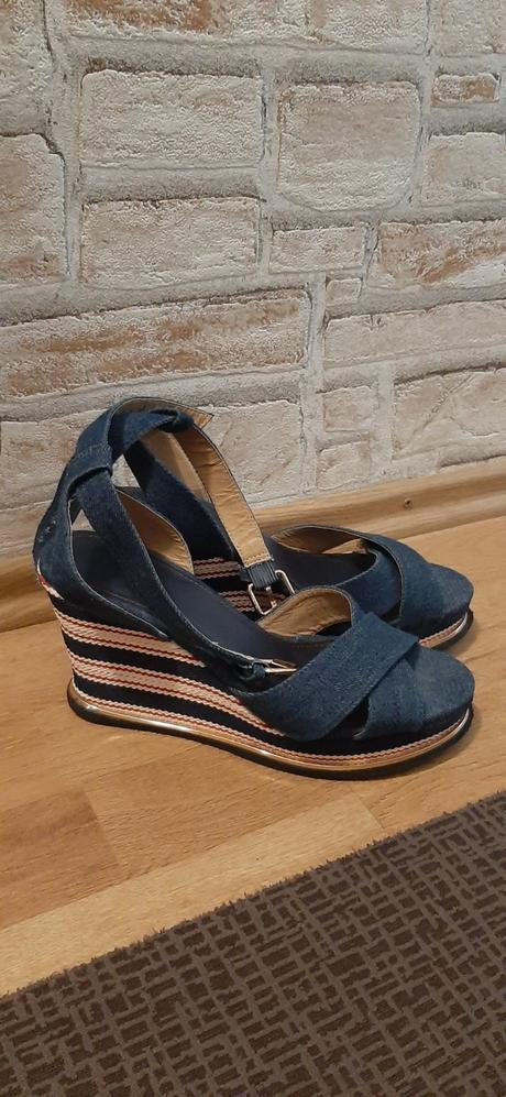 Sandale riflovy vzhlad, 38