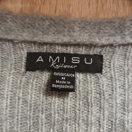 Šedý sveter, amisu,m