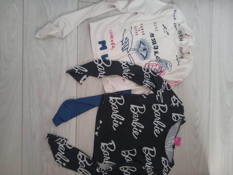 Balík oblečenia, s