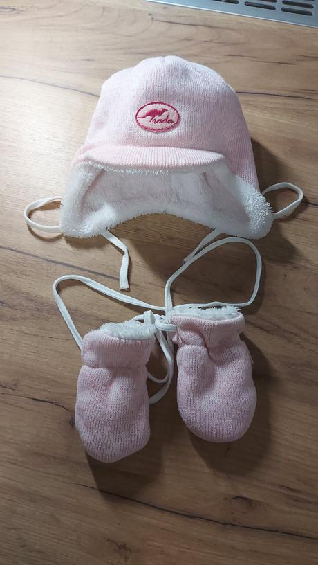 Rada - suprava  ciapka + rukavicky, velk.42-44 cm., rada,<50