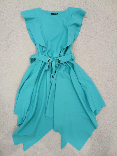 Šaty spoločenské, 38