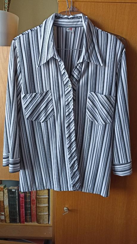 Pásikavá dámska blúzka, 46